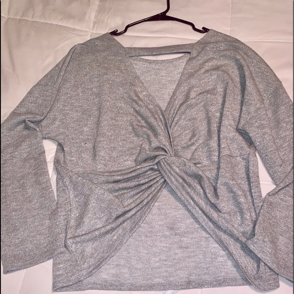 Long sleeve twist back sparkle silver shirt